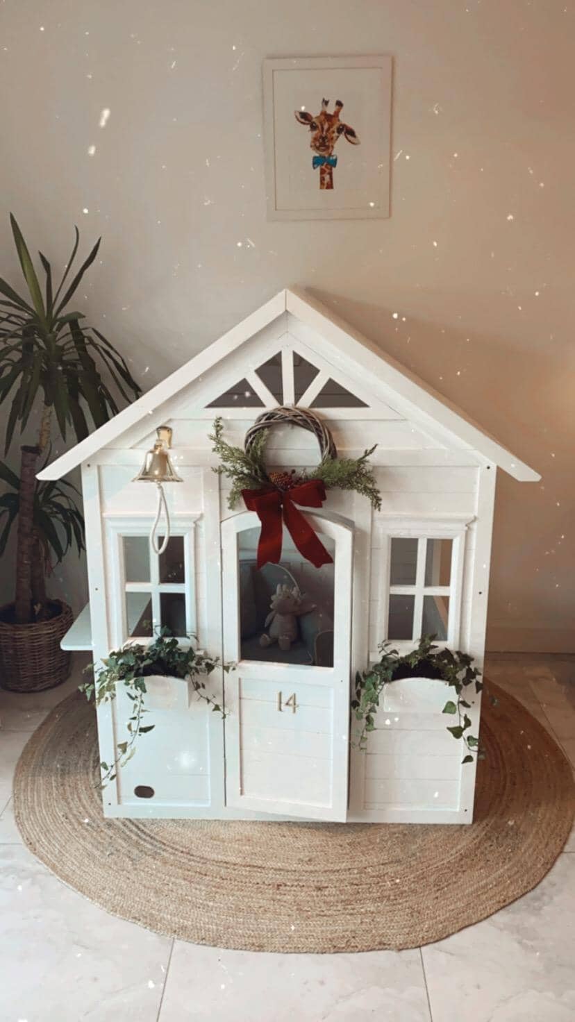 WOODEN PLAYHOUSE Furniture Lucy & Me